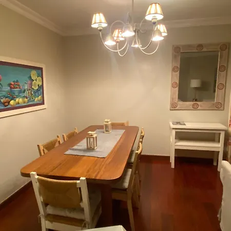Piso Con Encanto Bajo El Capricho De Gaudi,